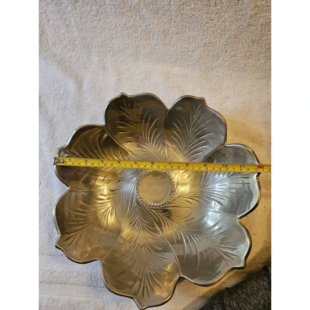 VTG Heavy Decorative Aluminum Flower-shape Bowl‎ Made in India 12 Inch